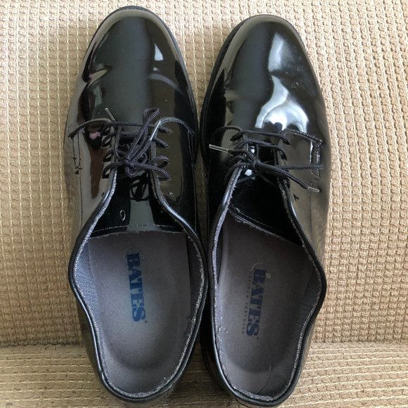 Bates Men\'s High Gloss Black Oxfords. main image 10